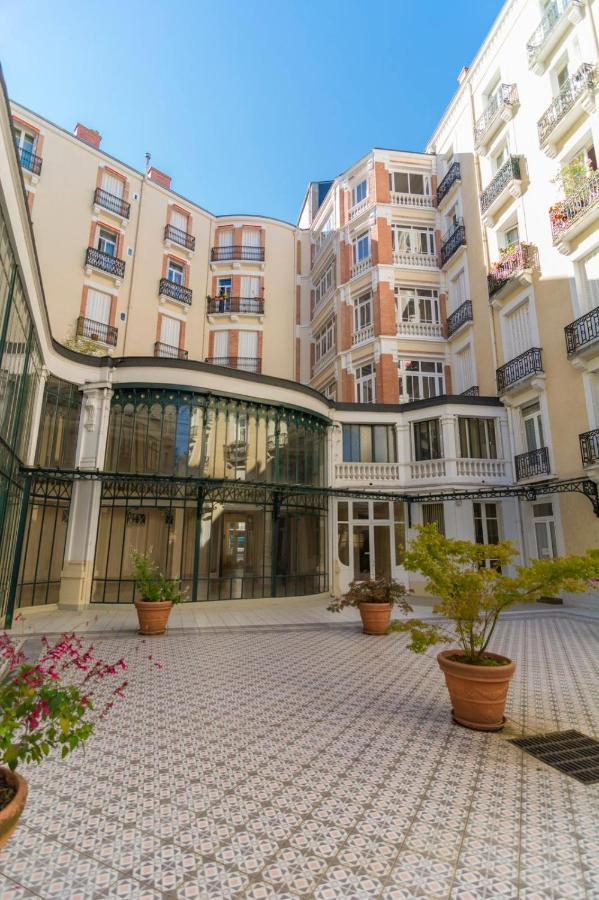 L Incomparable - International Palace Віші Екстер'єр фото